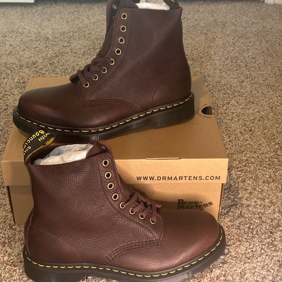 Doc Martens Unisex 1460 Pascal Cask Eu size EU 42 New in Box - Picture 2 of 3